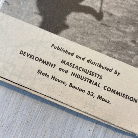 Vintage Massachusetts Tourist Map - Paper Map - State Highway Map - Picture 4 of 14